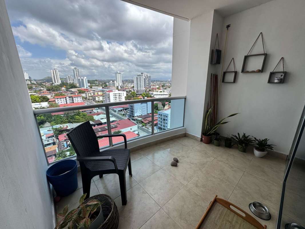 Bedroom with closet space and window view in PH Altos del Golf San Francisco Panama