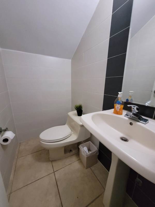 Furnished 4BR House with Pool in Gated Community San Miguelito