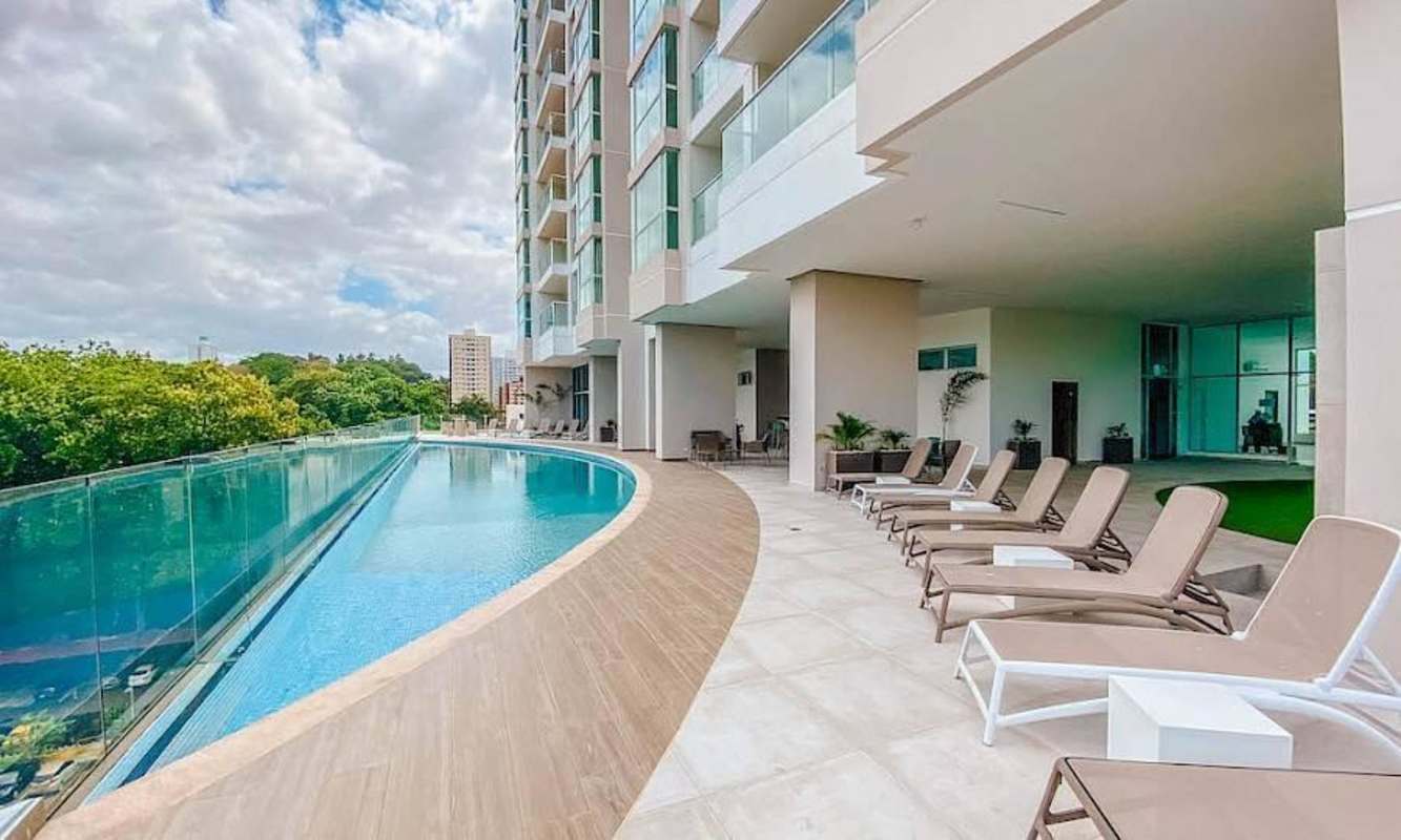 Bathroom with glass shower, vanity and mirror PH Coral Plaza Panama