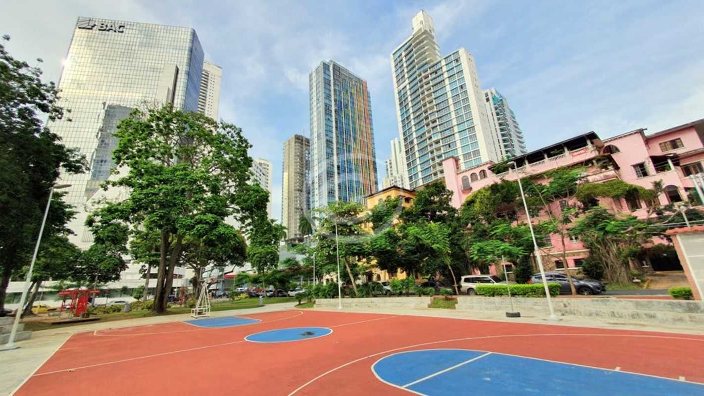 Cafe bar with Rancilio espresso machine and beverage fridges PH Balboa Place Panama