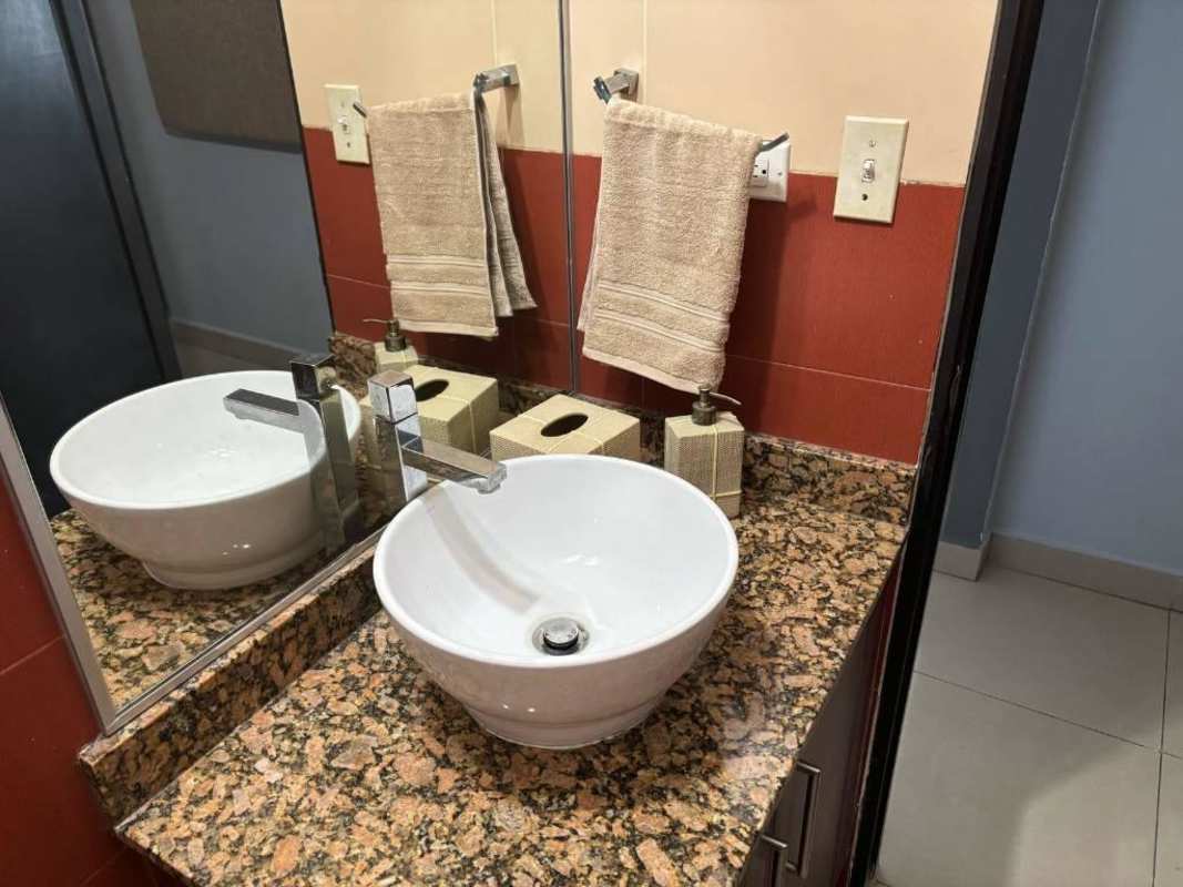 Fully equipped kitchen with granite countertops PH Mirador Park Obarrio Panama