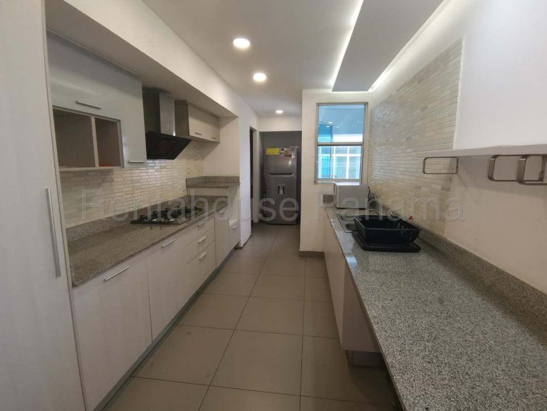 Spacious master bedroom with built-in wardrobe, AC, large window at PH Bellavista Central Panama City