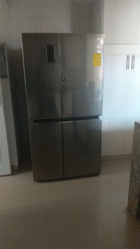 Bright second bedroom featuring AC, marble floors and city views in PH El Cangrejo Panama