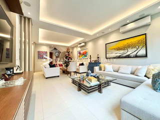 House for Sale in Santa María - 3 bedrooms