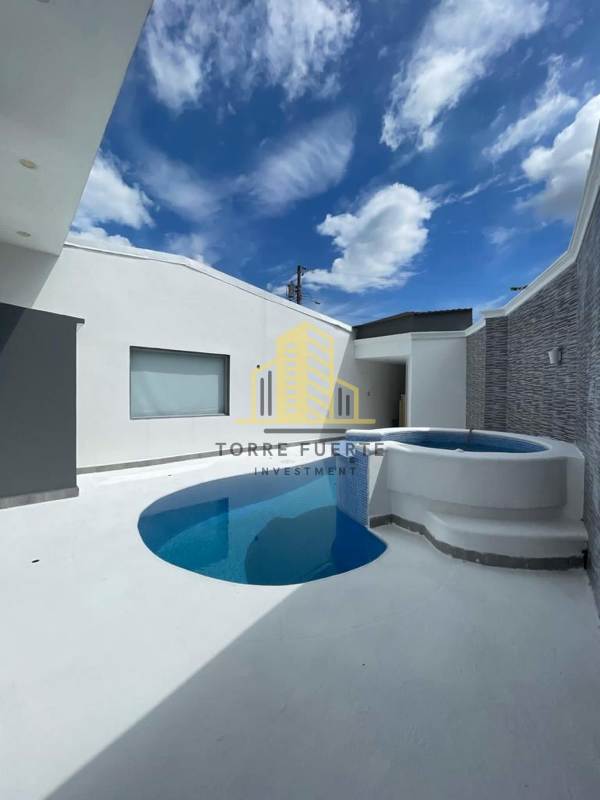 Swimming pool with jacuzzi and modern wall design in rental house Altos de Panamá