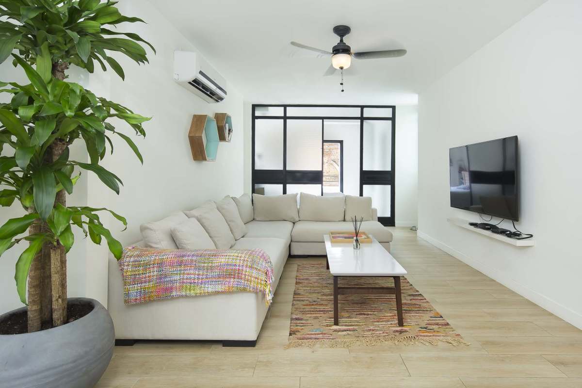 Luxury 2BR Apartment with Balconies Casco Viejo San Felipe