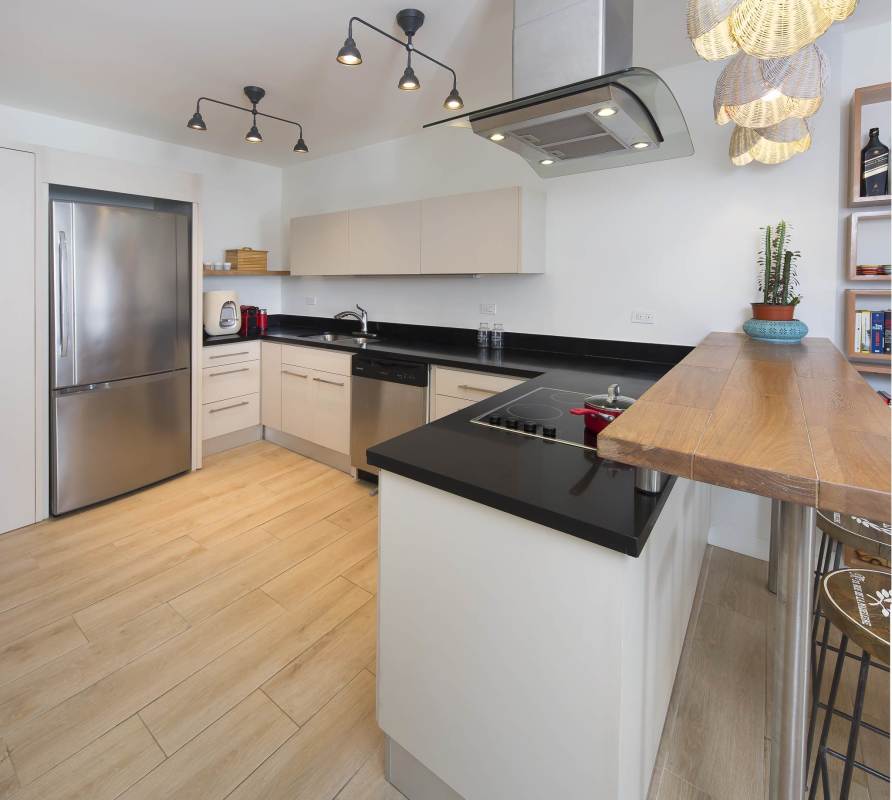 Elegant dining and living area in luxury apartment Casco Viejo Edificio St Georges Panama City