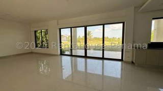 Beach House for Sale in Santa Clara - 4 bedrooms