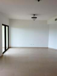 Modern bedroom tile floors balcony marina view PH Las Olas II Vista Mar