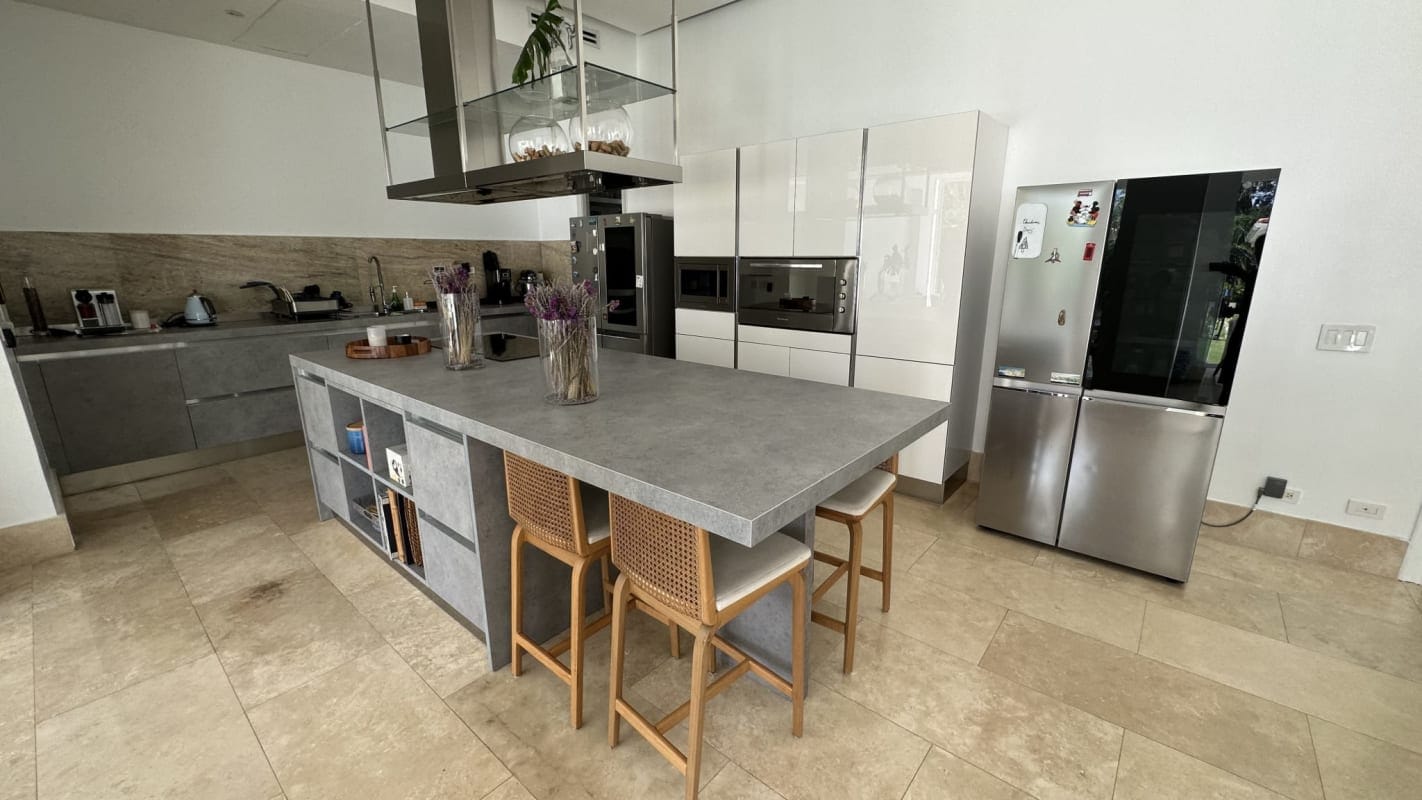 Spacious modern kitchen with island, granite countertops, imported cabinets in Santa María Panama