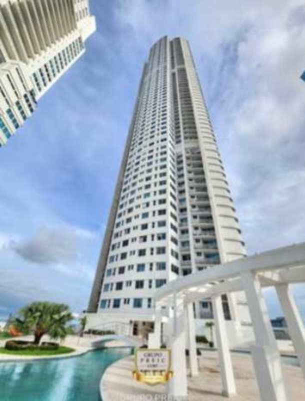 Luxury tower PH Pearl at the Sea exterior with pool in Costa del Este Panama City