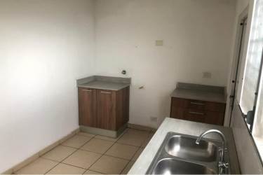 Basic bathroom with shower, sink and toilet in Arraiján Brisas del Golf home