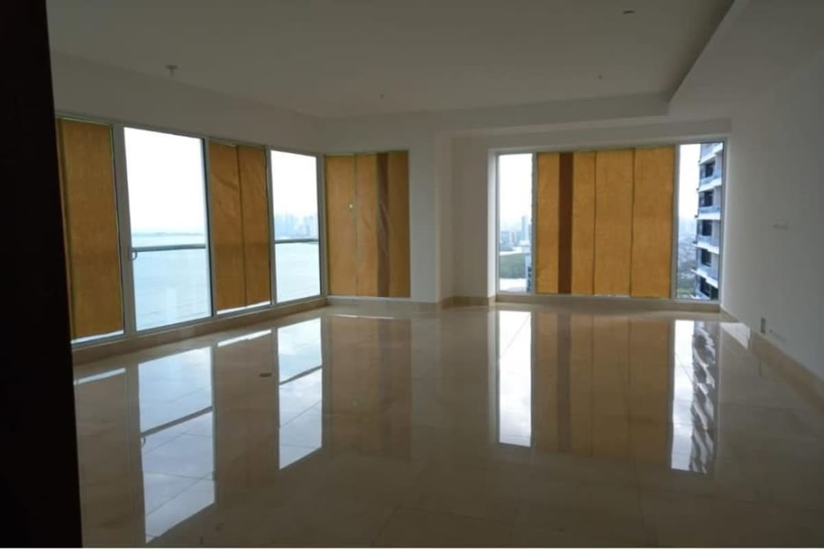 Luxury Oceanfront Penthouse 717m2 PH Marea Costa del Este