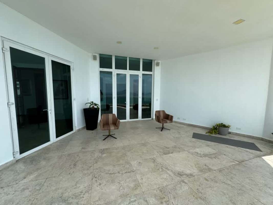 Spacious gourmet kitchen with granite counters stainless appliances Bahia Pacifica Panama