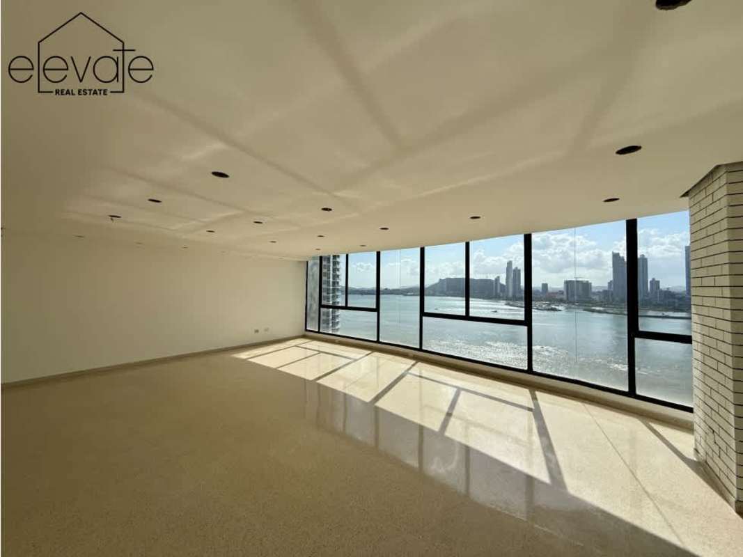 Large living room windows with oceanfront view in PH Mar de Plata Punta Paitilla Panama