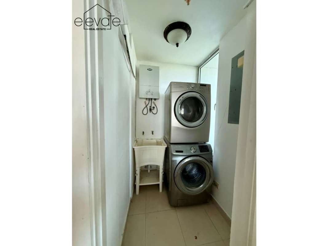 Bright bedroom with large windows, ensuite bathroom, built-in closet in PH Tao Tower Panama City