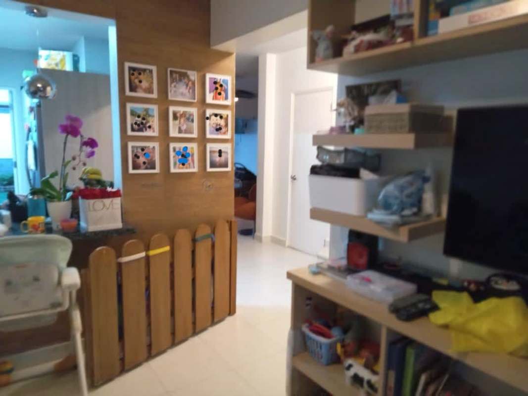 Modern renovated bathroom with glass shower Quintas de Versalles Panama