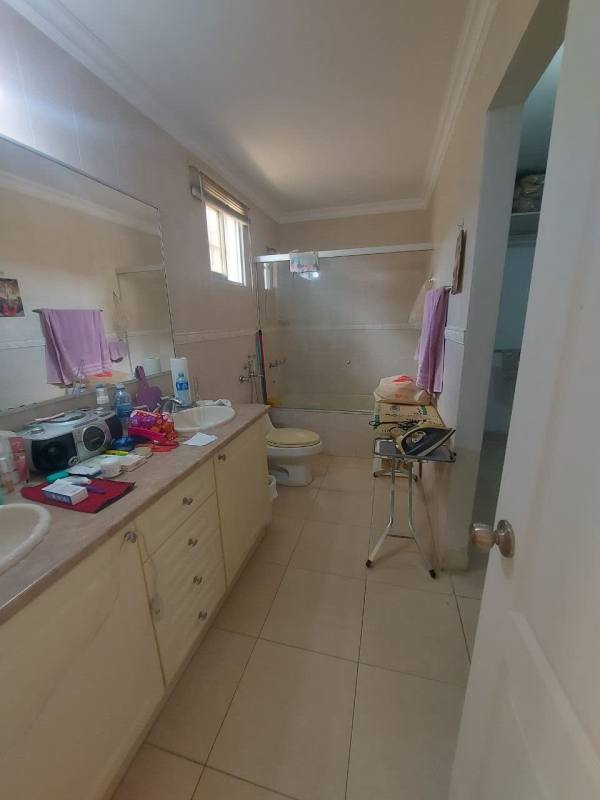 Spacious 4BR House Golden Springs Condado del Rey for Sale/Rent