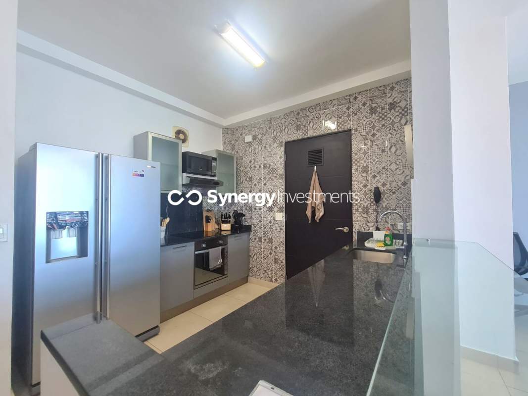 Modern integrated kitchen with granite countertop condo PH BICSA Panama