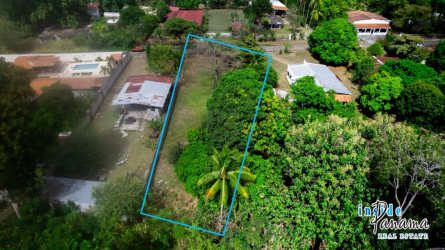 Highlighted rectangular lot near San Fernando Clinic, supermarkets, schools and beaches