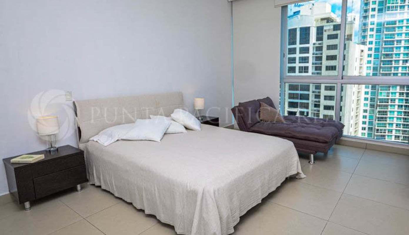 Private balcony overlooking Pacific Ocean and Panama City skyline in PH Oceanaire