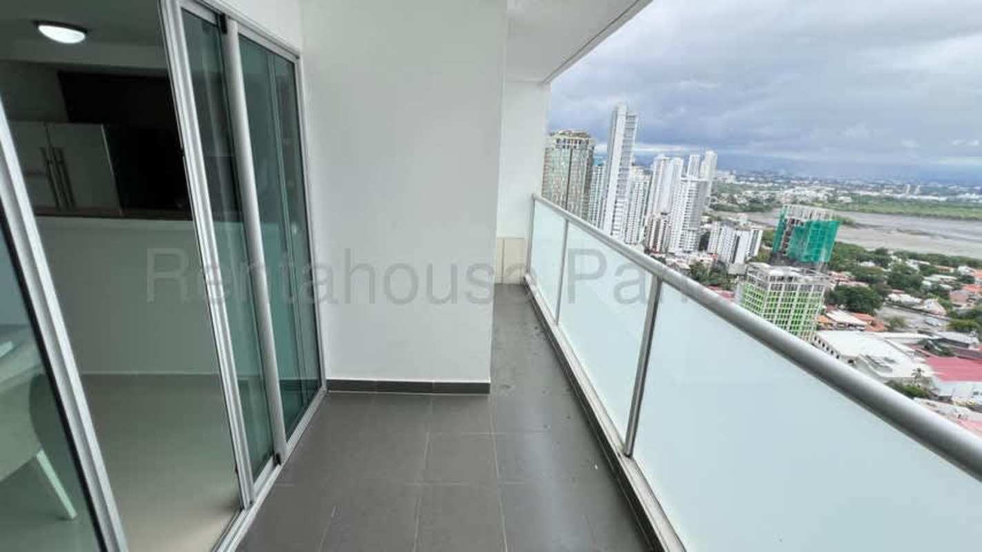 Master bedroom with closet, panoramic views in PH Moon Tower Panama City