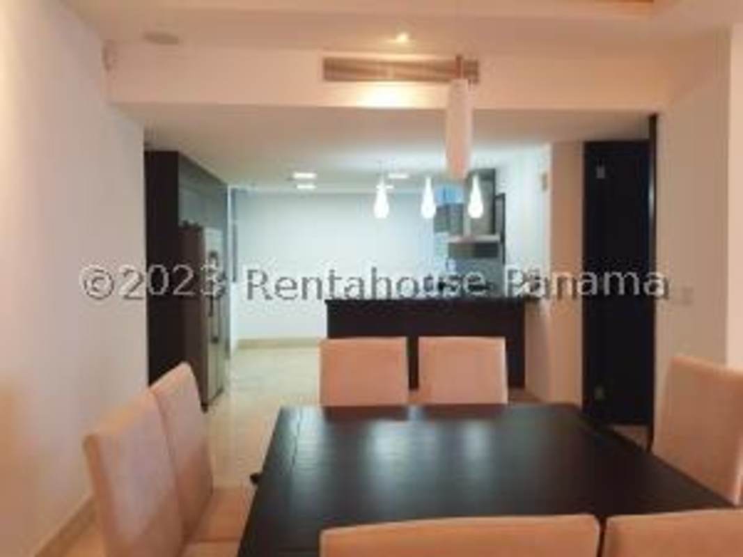 Large bedroom with ocean view, windows and marble floors PH Ocean Sky Panama