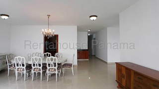 Apartment for Sale in San Francisco - 3 bedrooms