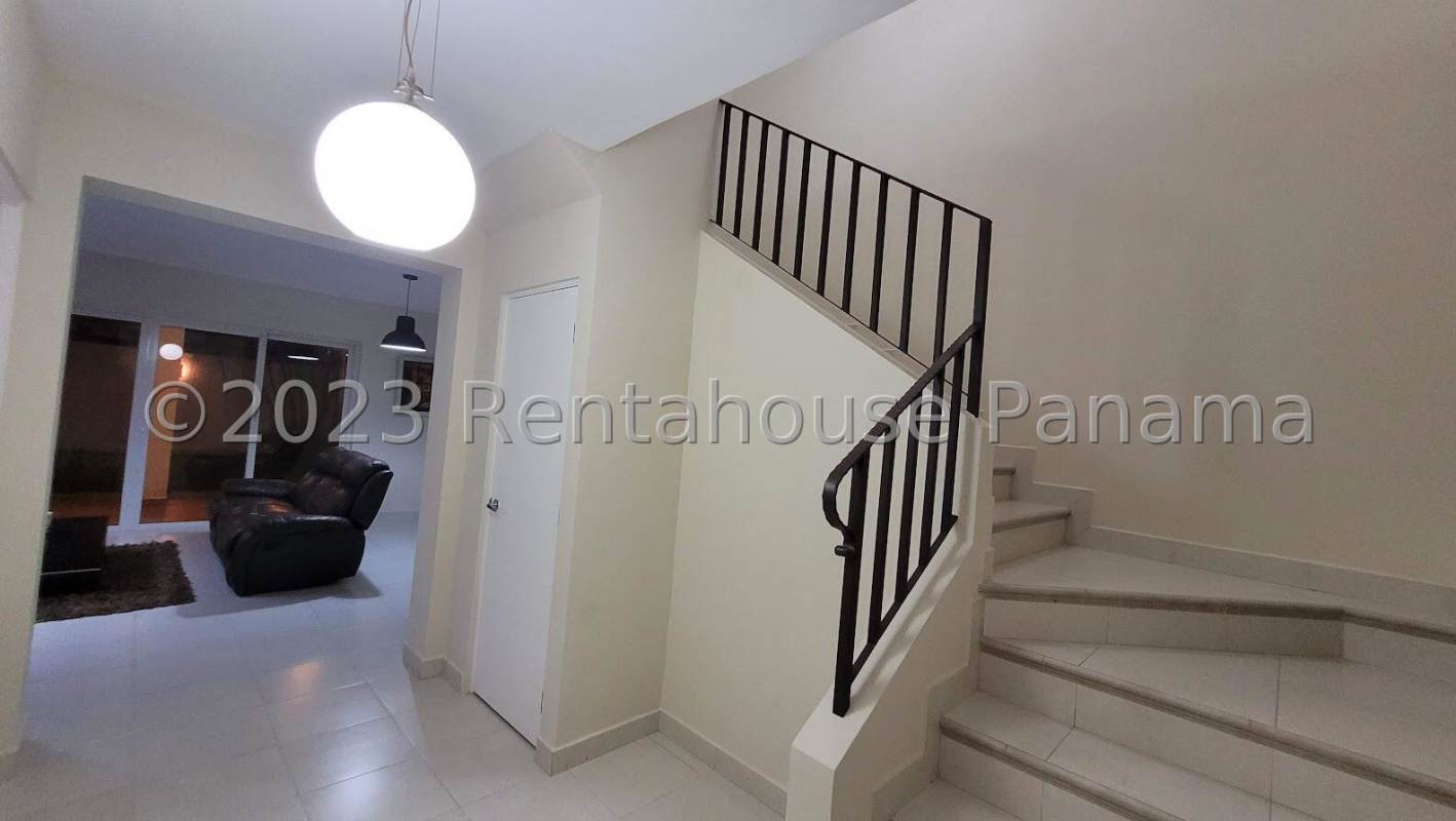 Granite countertop kitchen with dining space in Quintas de Versalles Panama City