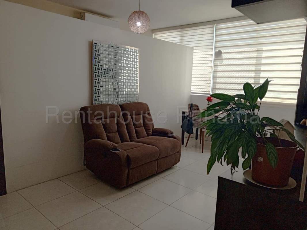 Apartment balcony with panoramic panoramic city and mountain views at PH Vivendi Edison Park