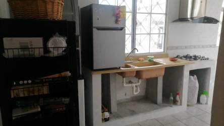 Semi-furnished kitchen gas stove refrigerator for rent Vista Alegre Veracruz Panama