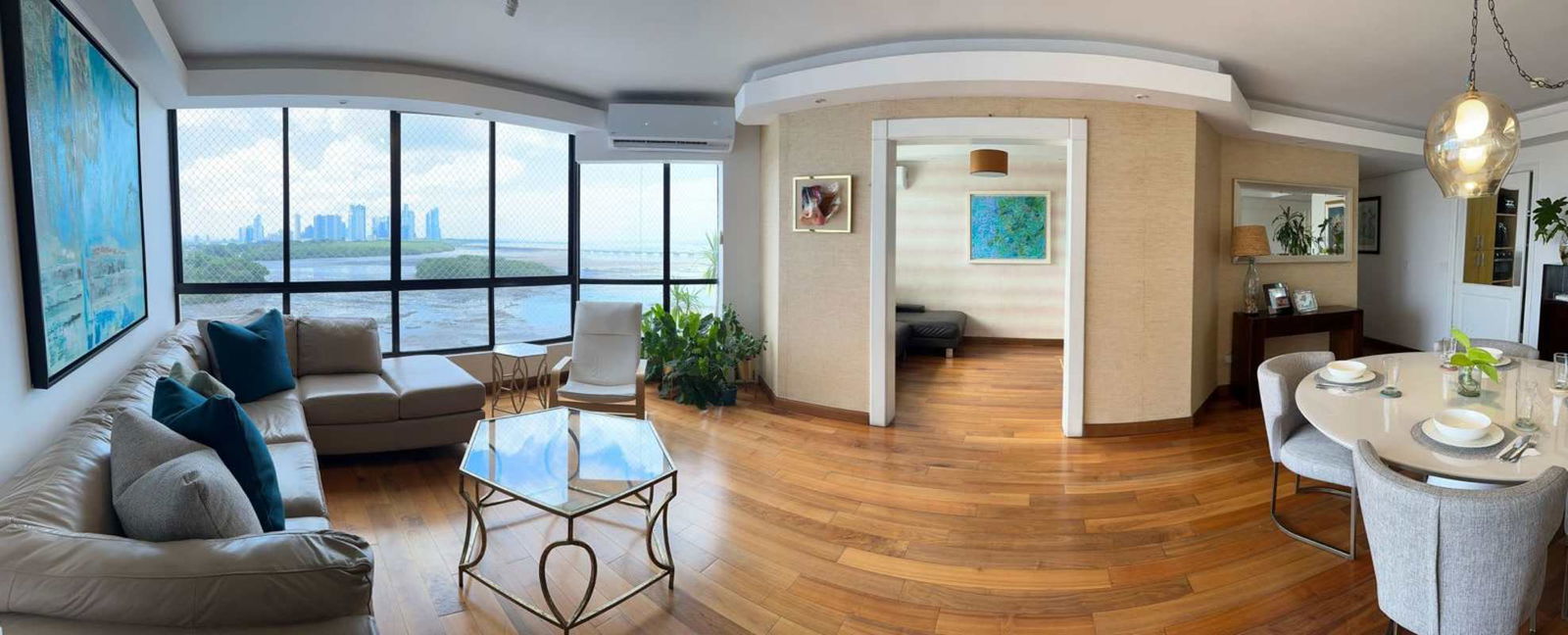 Condo living dining panoramic ocean and city views PH Luna del Mar Panama