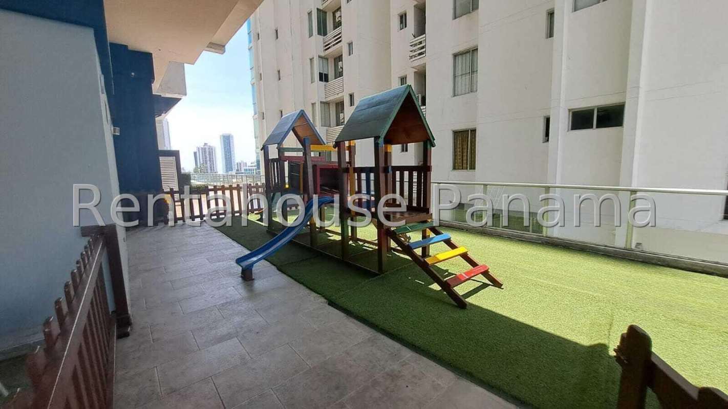 Furnished modern kitchen with cabinets and appliances PH Quartier Panama City