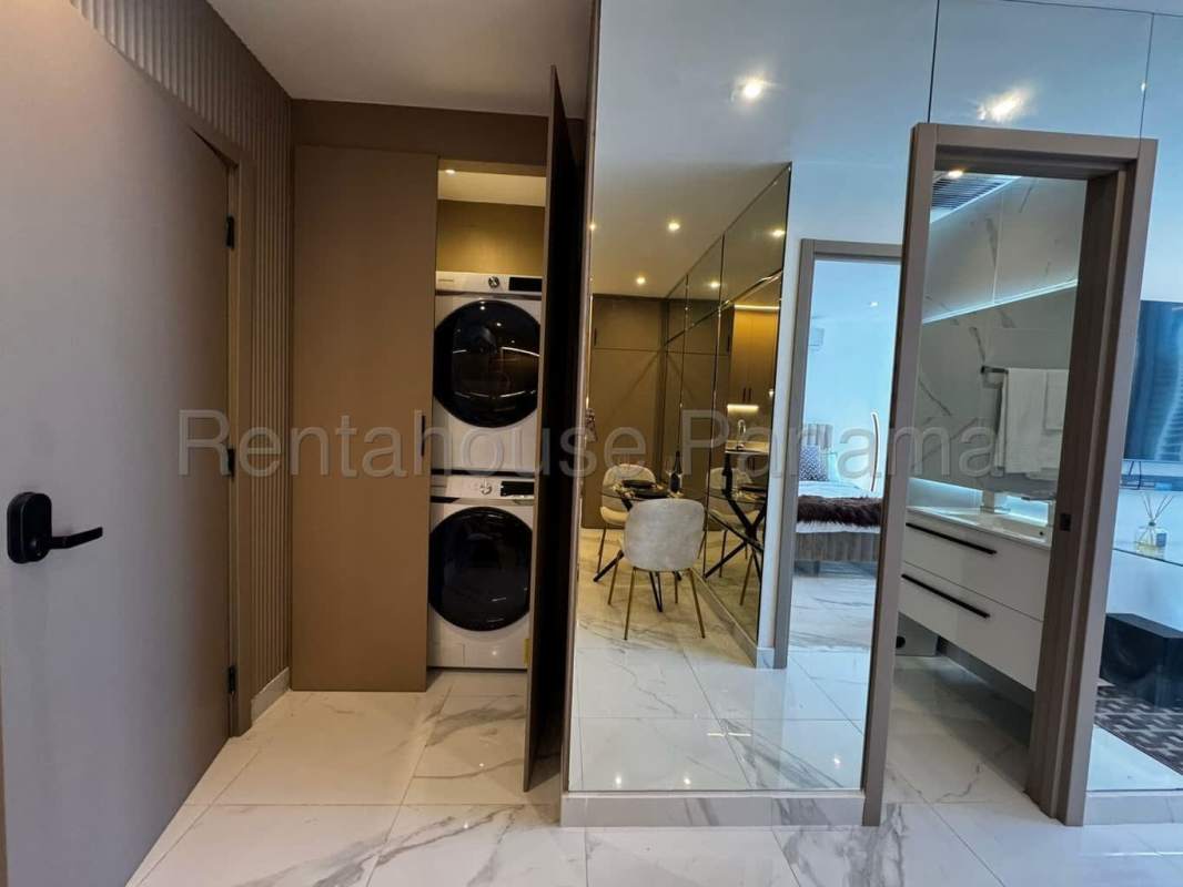 Lobby of The Walker Wellness Center with reception and lounge areas Mallorca Panama