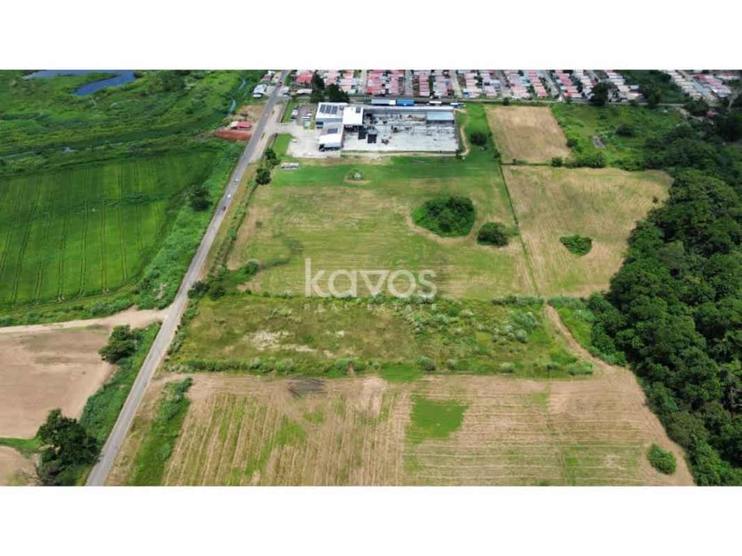 Outlined aerial view showing plot boundaries of commercial industrial lot in Pacora Panama