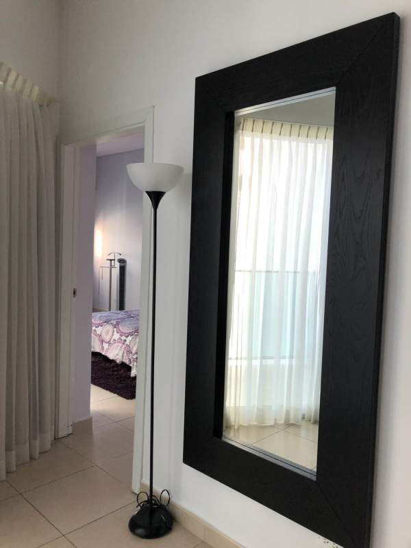 Fully equipped modern kitchen with granite countertops and appliances in PH Ocean Club Punta Pacífica Panama