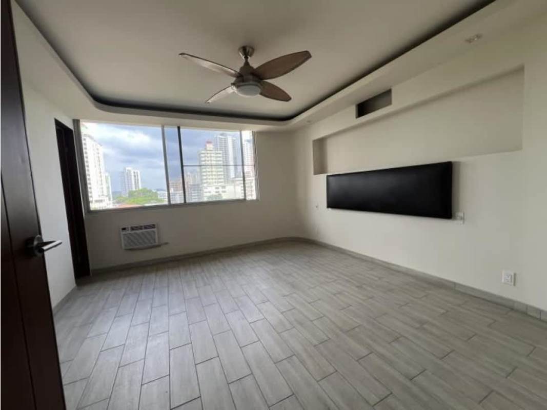 Swimming pool and community area view at PH Del Caribe El Cangrejo Panama