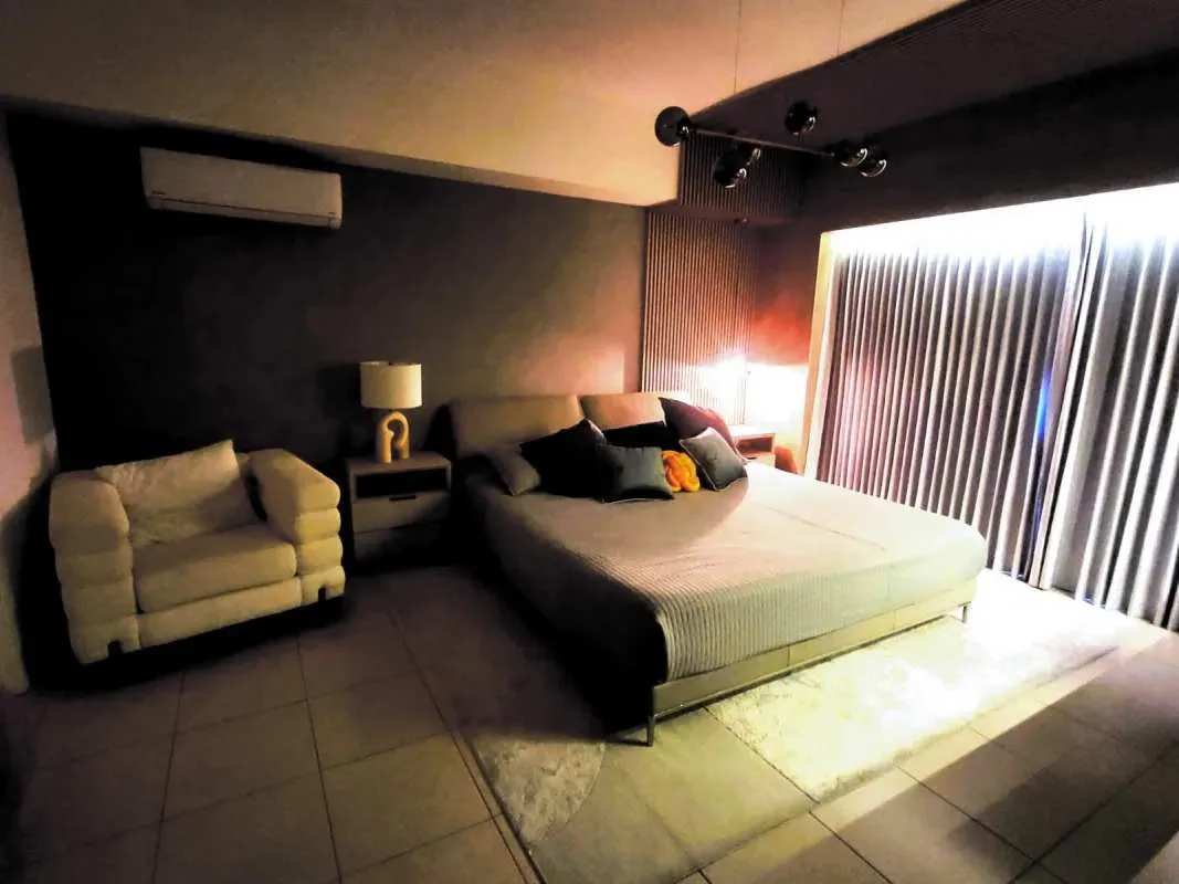 Infinity pool with ocean and skyline view at PH Vista del Mar Panama