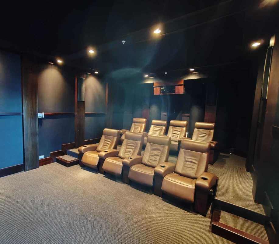 Luxury master bathroom with marble finish, soaking bathtub and floor-to-ceiling windows overlooking Pacific Ocean Panama