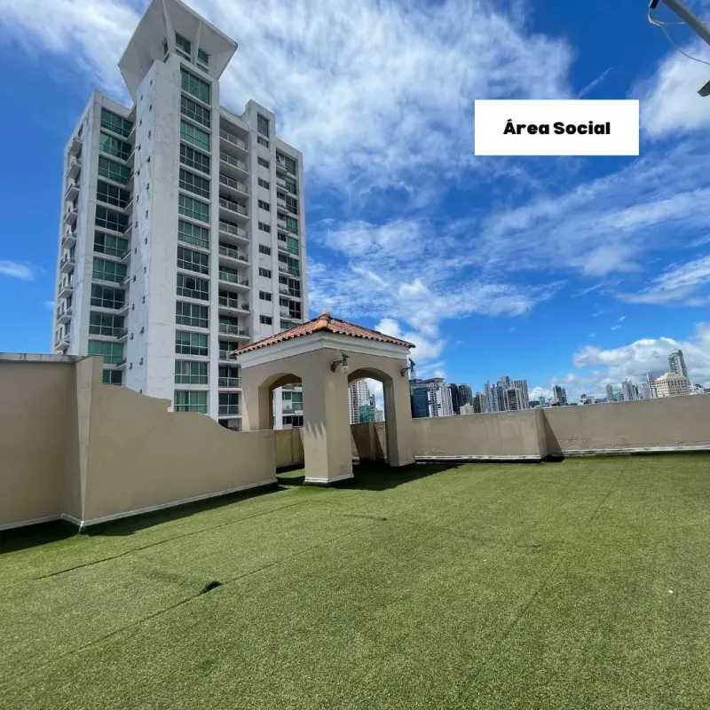 Rooftop terrace area with pergola, artificial grass, and skyline views from Torre Porras Via Porras Panama