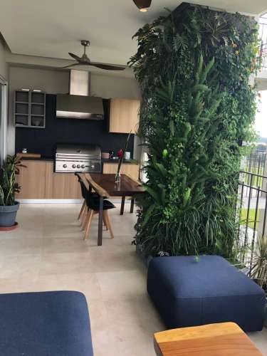 Large guest bedroom with en-suite bathroom luxury apartment Santa Maria Panama