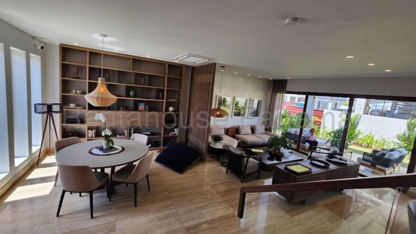 Contemporary Italian design kitchen with island and luxury finishes The Woods Santa María Panama