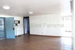 Apartment for Sale in Bella Vista - 3 bedrooms