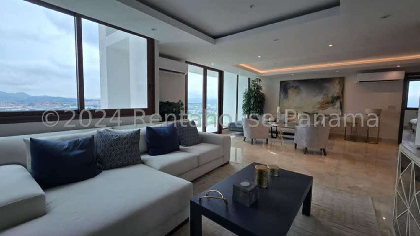 Master suite with large windows, walk-in closet, en-suite bathroom and golf view at PH The Colonial Santa Maria