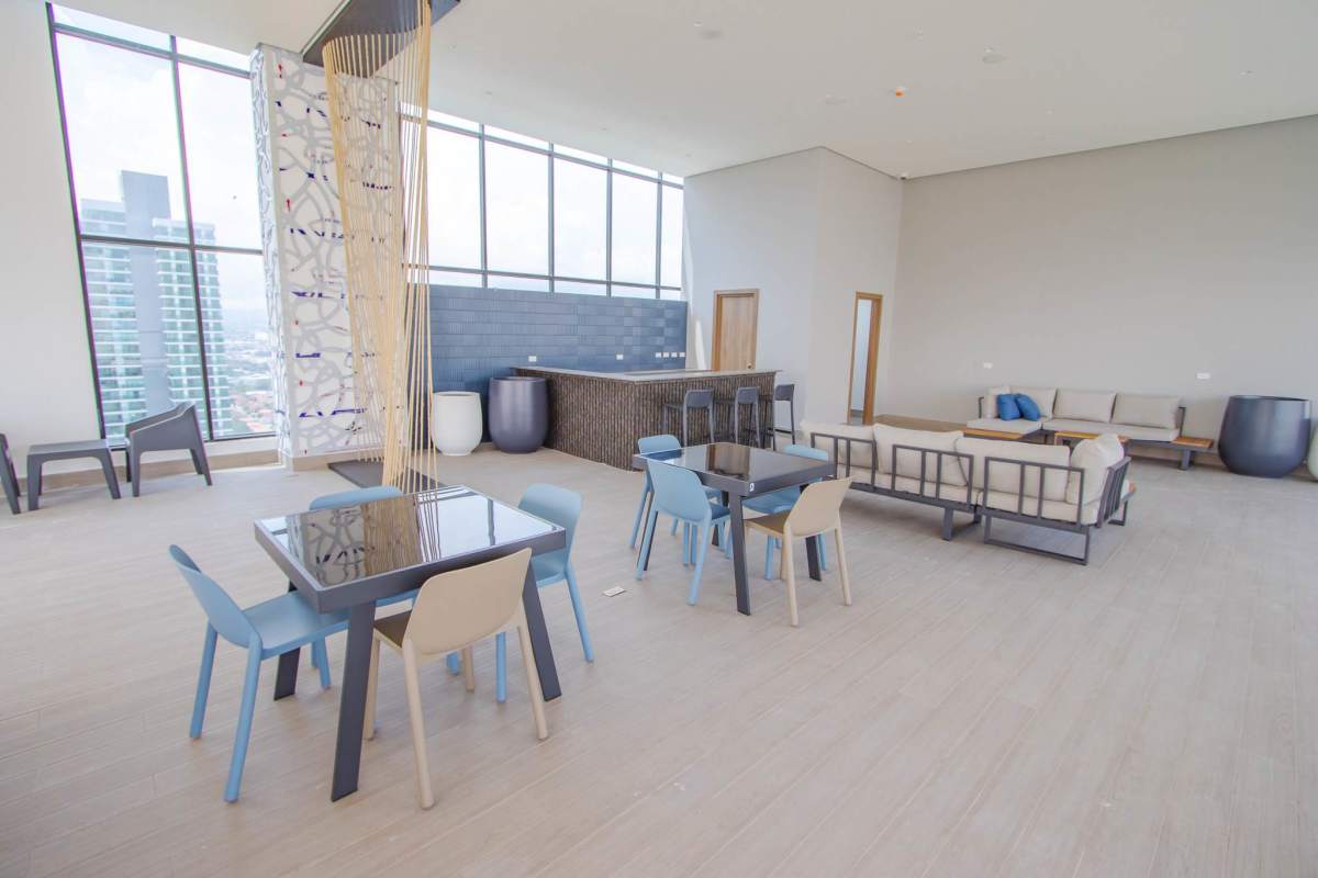 Master bedroom with walk-in closet ensuite bathroom Santa María Costa del Este