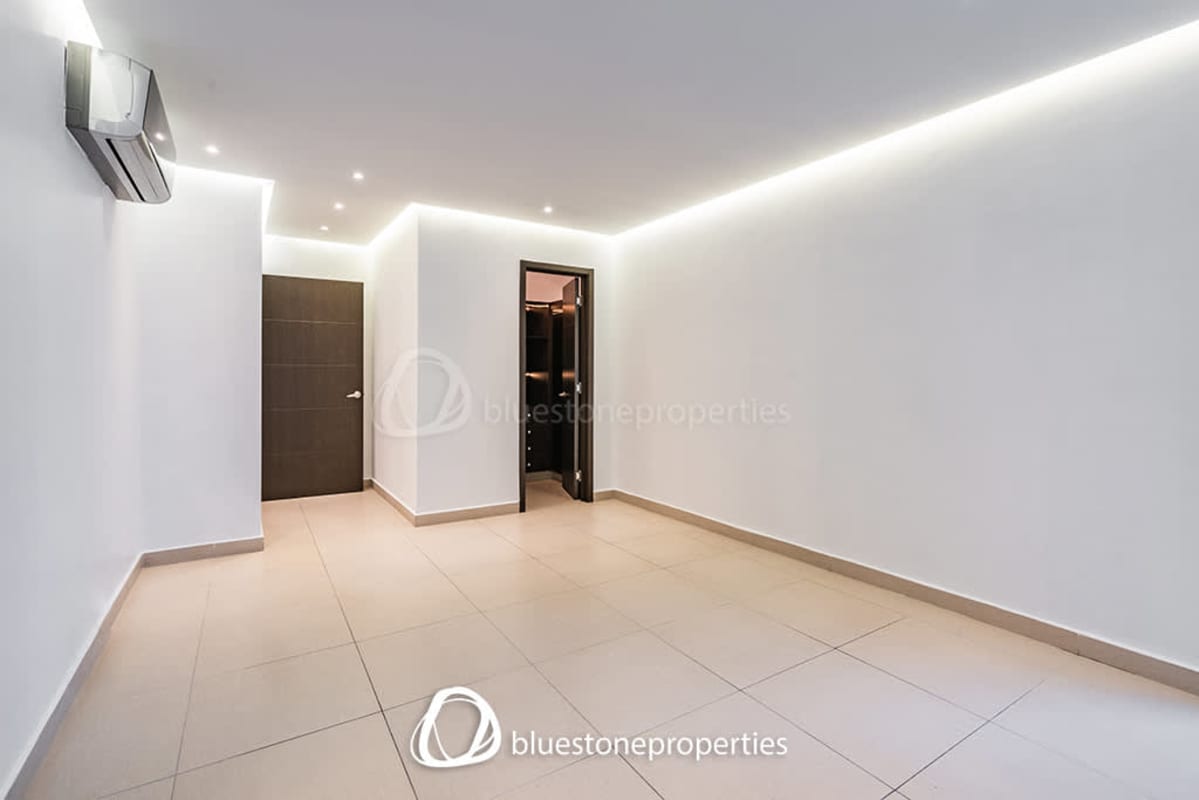 Costa del Este Luxury 3BR Apartment City View