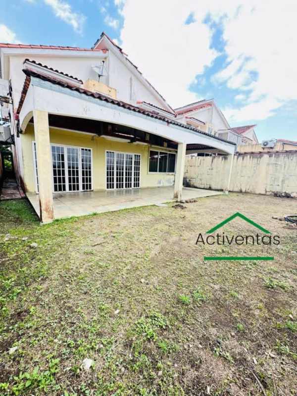 Bedroom with balcony, split AC PH Brisas Heights San Antonio Panama