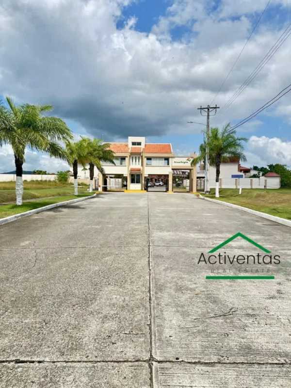 Family den second floor with balcony PH Brisas Heights Panama City