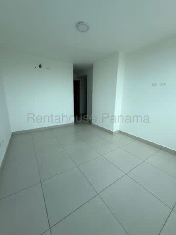 Bathroom featuring glass shower, porcelain tile, modern vanity PH San Francisco Central Panama