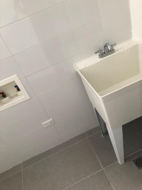 Panoramic balcony with glass railing overlooking the Panama City skyline at PH Loma Vista Tower La Loma Panama